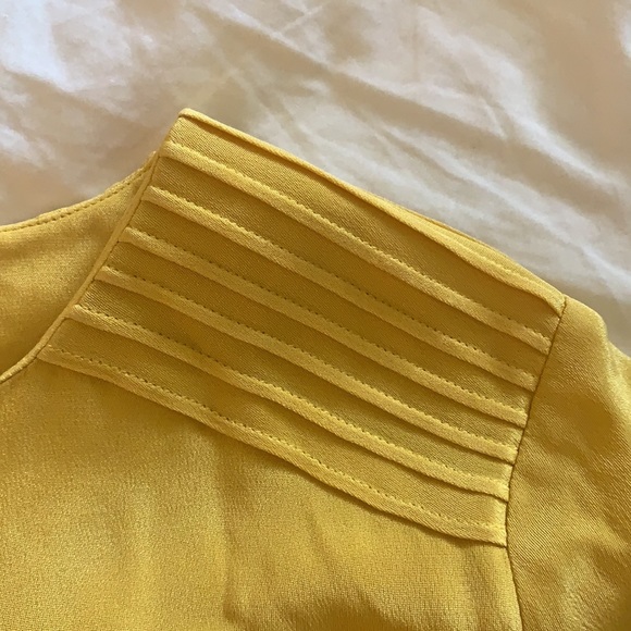 CLASSIQUES ENTIER size 0 yellow 100% silk dress in very good condition - Picture 5 of 9